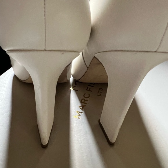 Marc Fisher Ivory ankle boot size 9M - Picture 4 of 4